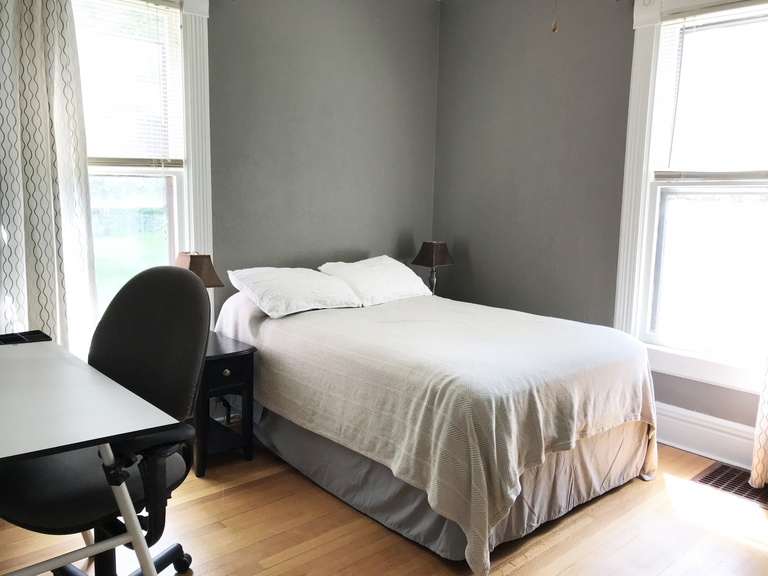 bentonswbedroom.jpeg
