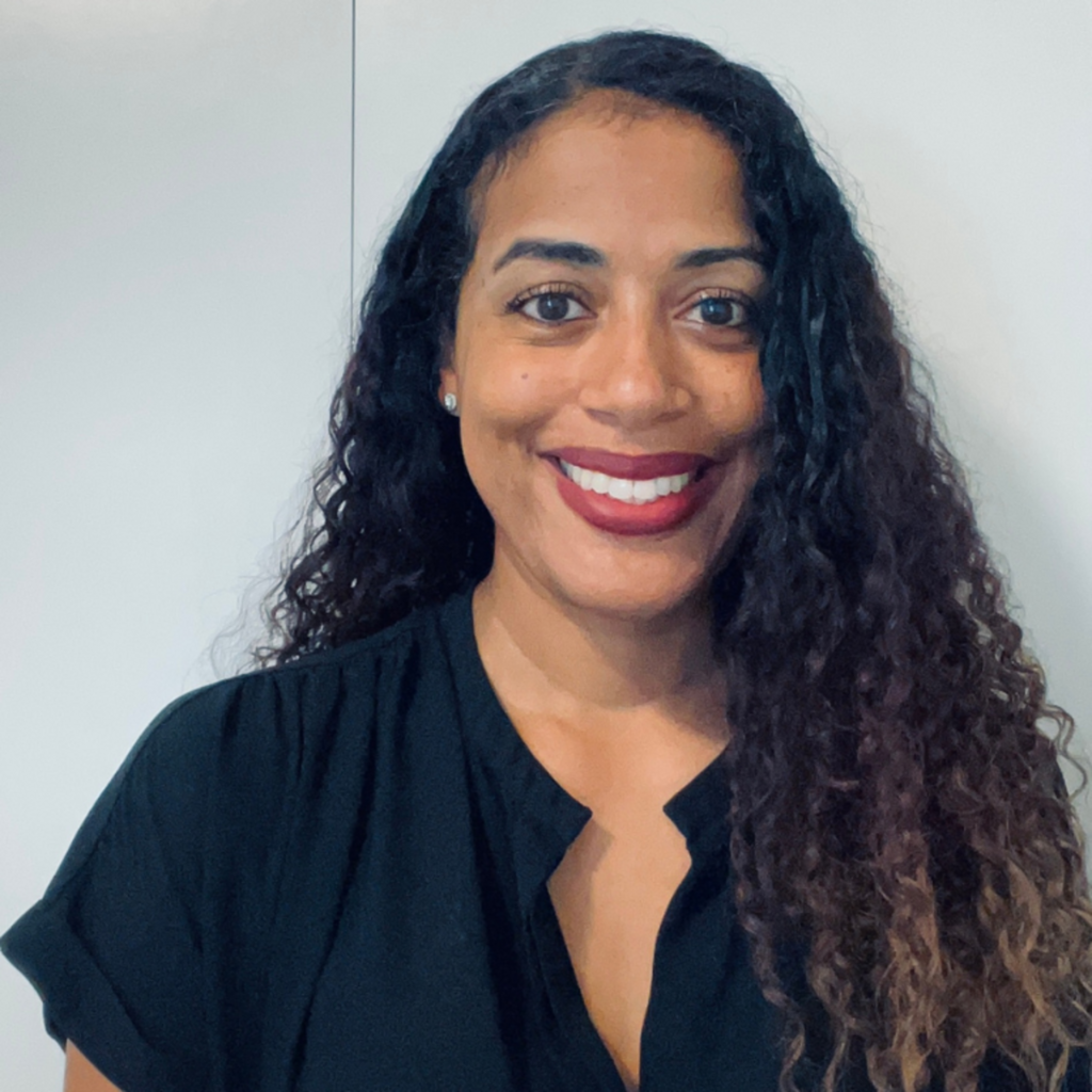 Nicole Vaid headshot