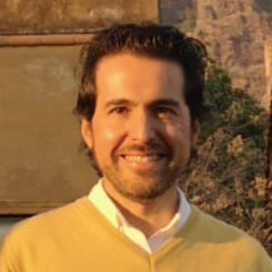 Mauricio Ruiz headshot