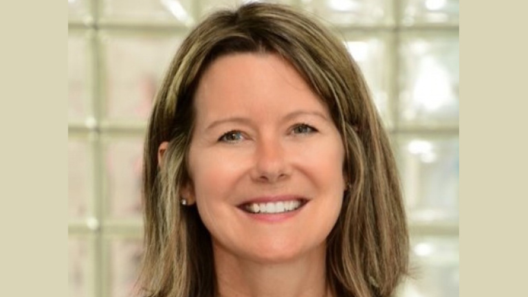 Leslie Finer